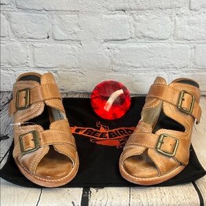 *Freebird by Steven Caprice leather slip-on mule sandals